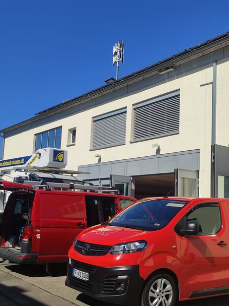 Neue Sirene auf dem Dach vom Rathaus