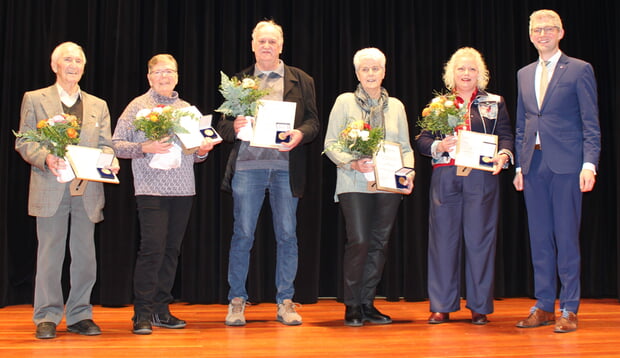 Vom TSV G&uuml;glingen wurden gleich f&uuml;nf engagierte Ehrenamtliche geehrt.