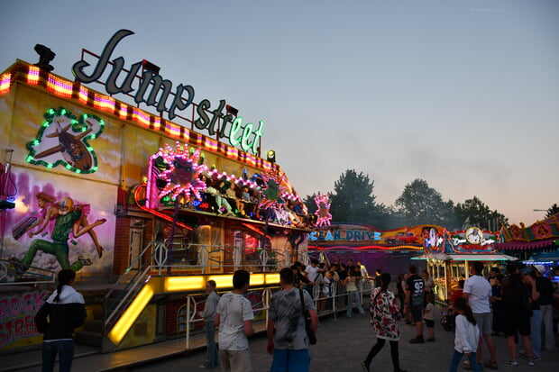 In den Abendstunden am sch&ouml;nsten - der Rummel.