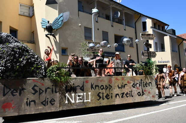 ...die Frauenzimmerner haben sich mit der Steinzeit besch&auml;ftigt...