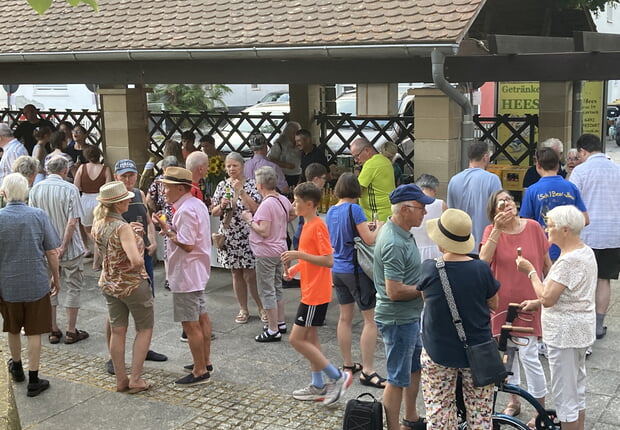 ...gem&uuml;tlicher Abschluss auf dem Kelterplatz.
