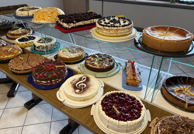 Die WKL-Bäckerinnen zaubern wieder ein tolles Kuchenbuffet